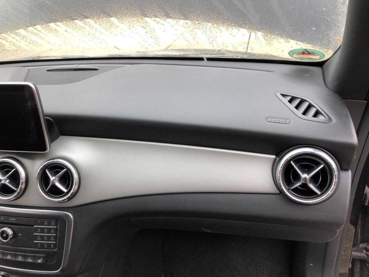 Mercedes CLA C117 bis 16 Armaturenbrett Dashboard Cockpit Armaturentafel Rohbau