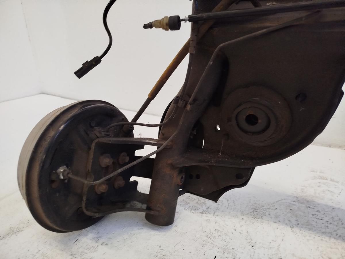 Renault Clio IV X98 TCe90 Hinterachse Achse hinten Achstr&auml;ger Trommelbremse ABS