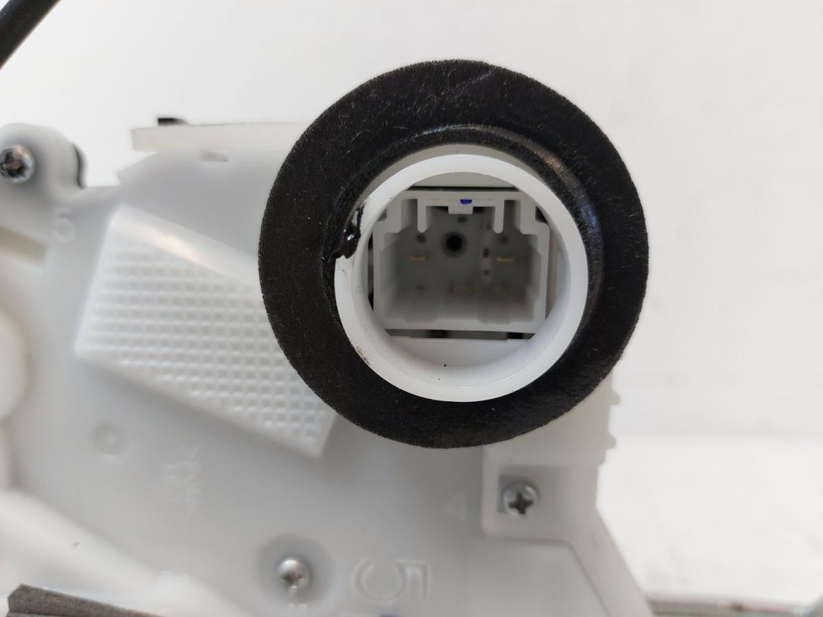 Toyota Yaris XP13 T&uuml;rschloss vorn rechts Schloss Beifahrert&uuml;r mit ZV