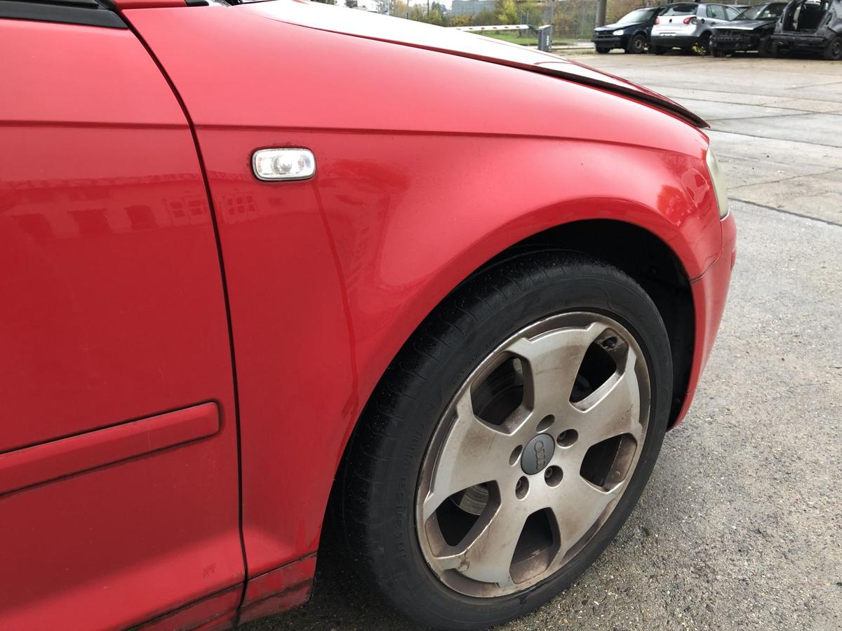 Audi A3 8PA Sportback Kotflügel vorn rechts Fender Seitenteil LY3J rot bis 2008