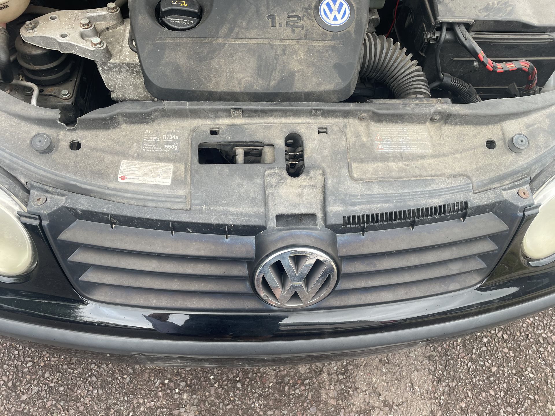 VW Polo 9n1 Kühlergrill Grill Frontgrill BJ2003