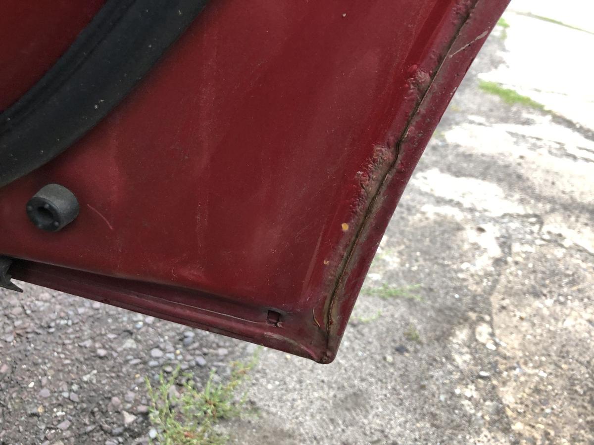 Dodge Caliber PK T&uuml;r hinten rechts Fondt&uuml;r im Rohbau weinrot Anrostungen Falz