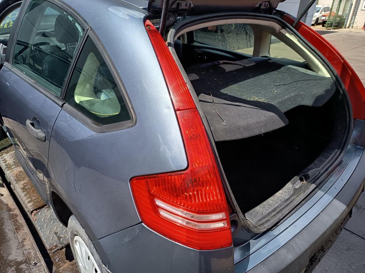 Citroen C4 5t&uuml;rig original R&uuml;ckleuchte links Heck Schlusslicht Bj 2007