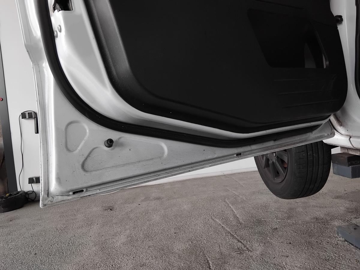 Ford Fusion JU2 Tür vorn links Fahrertür frostweiß BJ2011