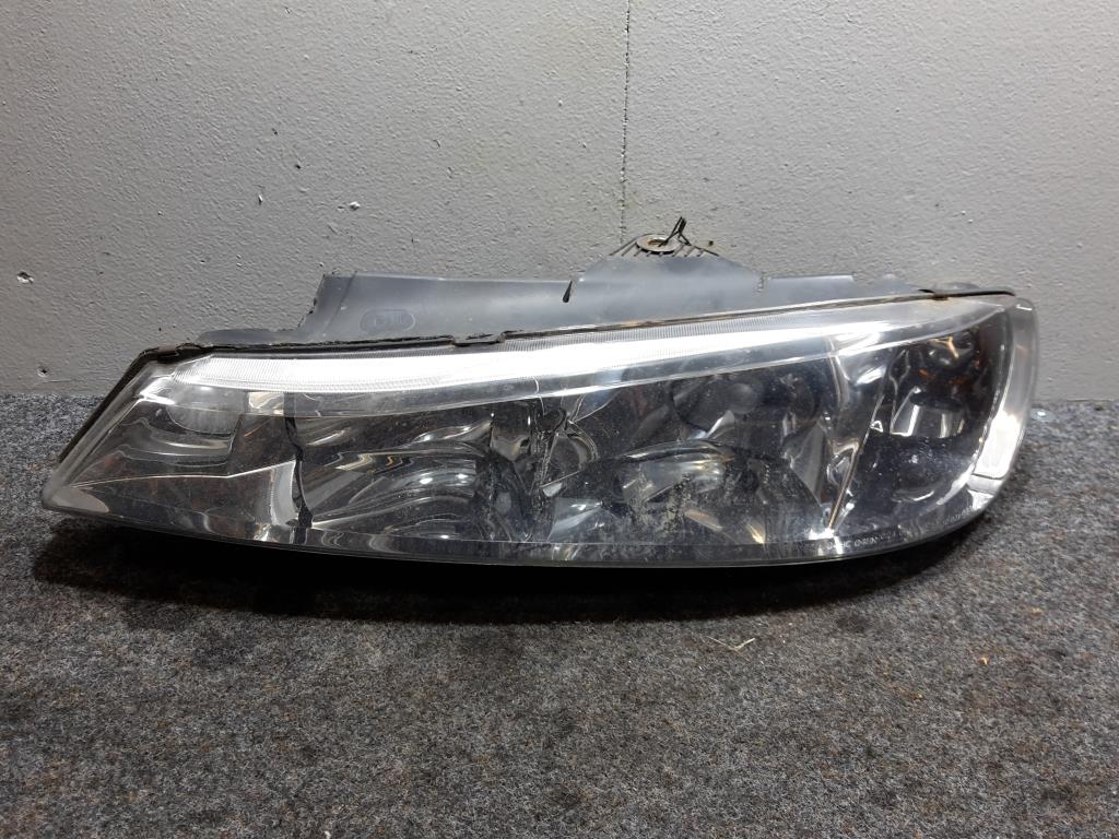 Peugeot 406 BJ 2003 Scheinwerfer vorn links Lampe 03011775001 99-04