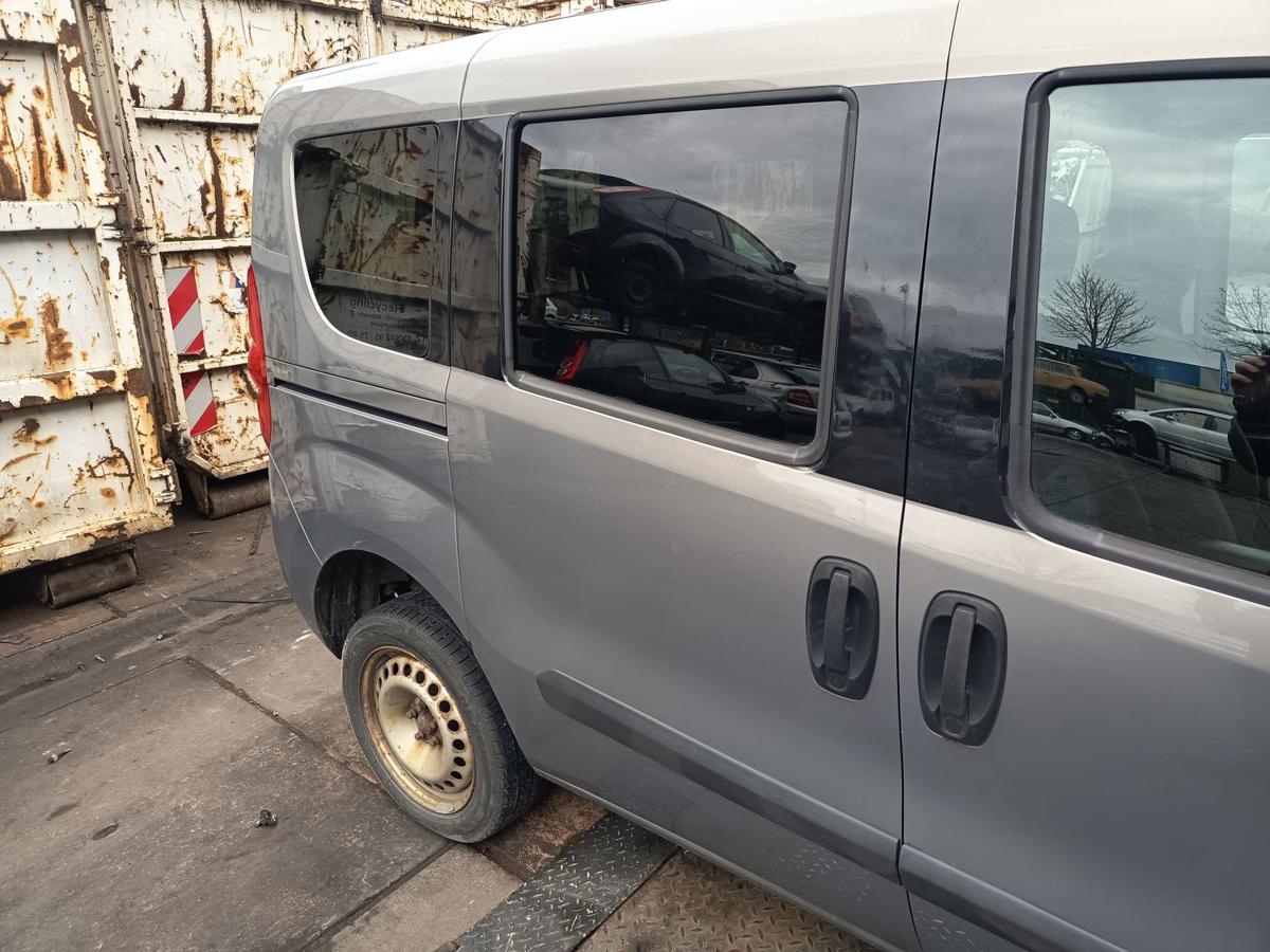Opel Combo D original Schiebet&uuml;r hinten rechts GJM Grau Baujahr 2012