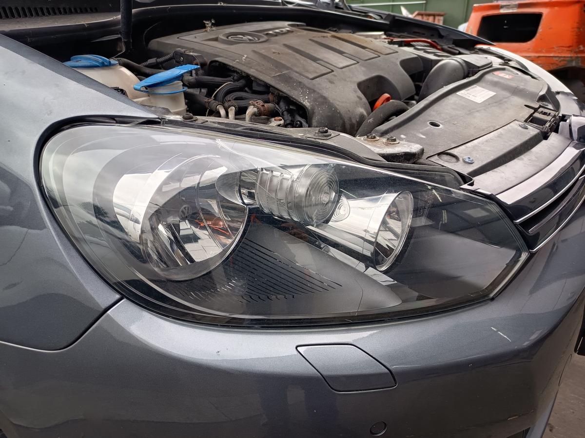 VW Golf VI original Scheinwerfer rechts Halogen/Haupt/Licht/Front Bj 2010
