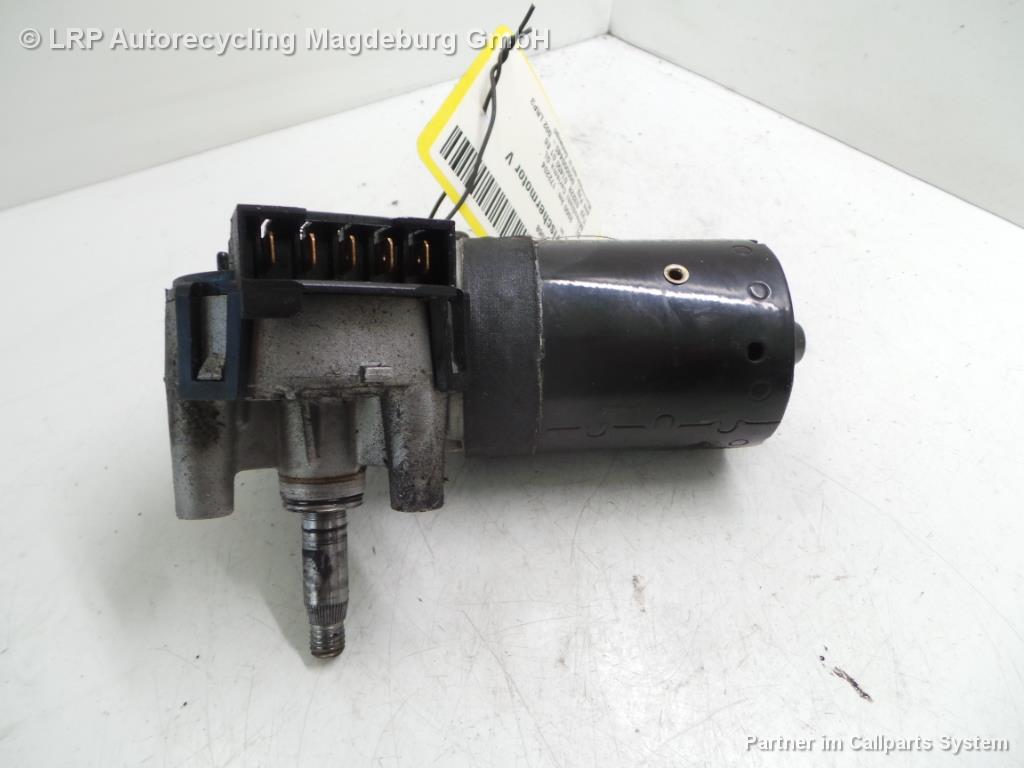 Mitsubishi Carisma DA0 Bj.00 Wischermotor vorn BOSCH 0390241170