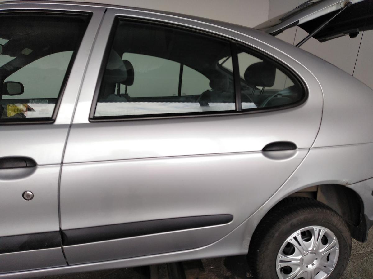 Renault Megane 1 Tür hinten links 5-Türer Fließheck silbermetallic MV640 Bj.1996