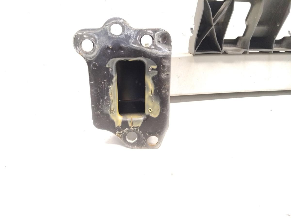 Opel Meriva A original Tr&auml;ger Verst&auml;rkung Sto&szlig;f&auml;nger vorn BJ2009 mit Halter