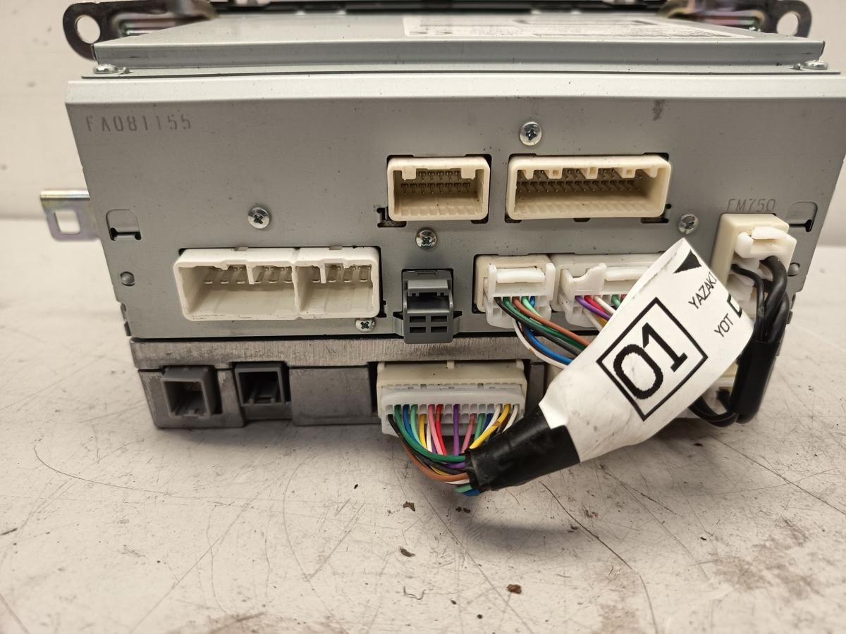 Toyota Auris E18 original Radio Touch and Go Navigationssystem 8614002010 Bj2013
