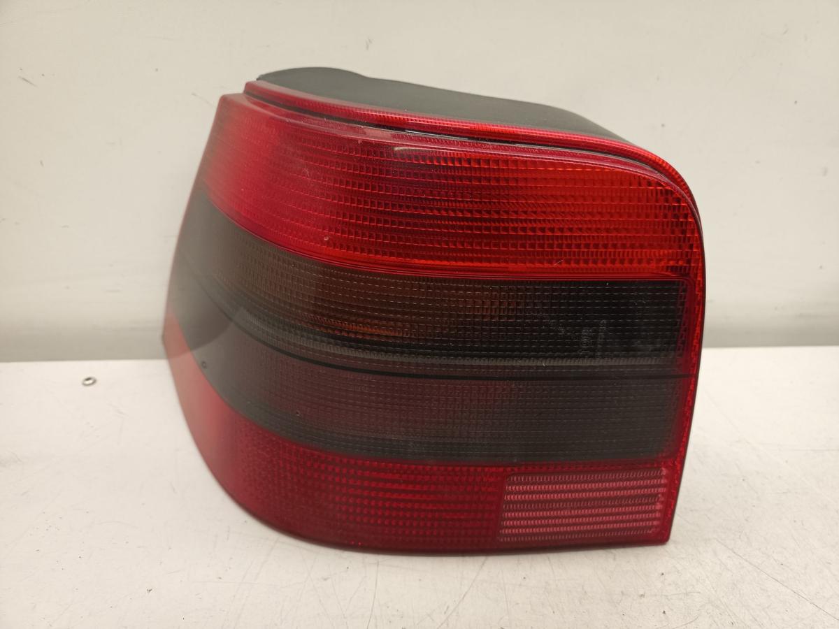VW Golf IV Limo original R&uuml;ckleuchte links Heck/Schluss/Licht Bj 2002