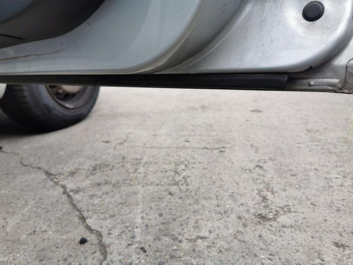 Renault Megane III Z Kombi Beifahrertür Tür Autotür Roh vorn rechts TED69 GREY