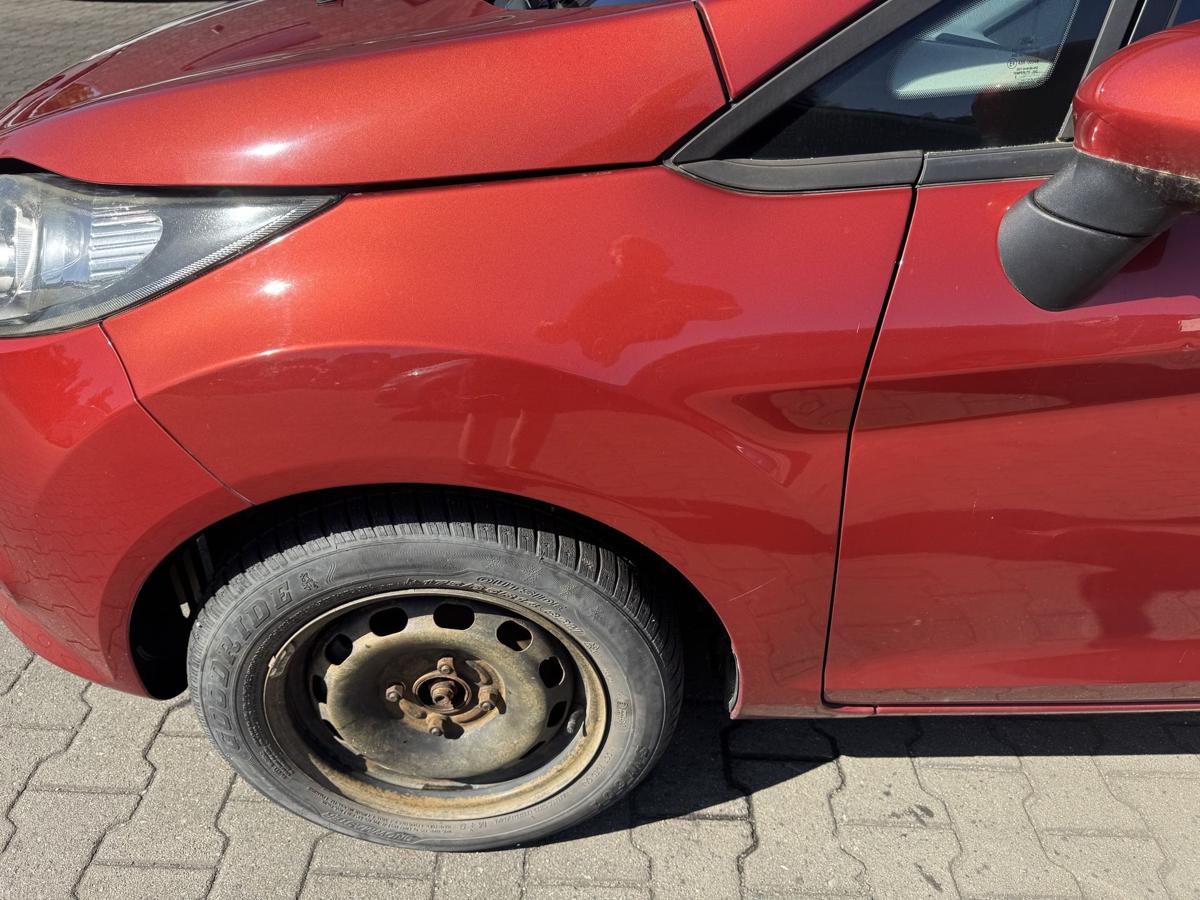 Ford Fiesta JA8 original Kotfl&uuml;gel vorn links Tango Rot Bj.2010