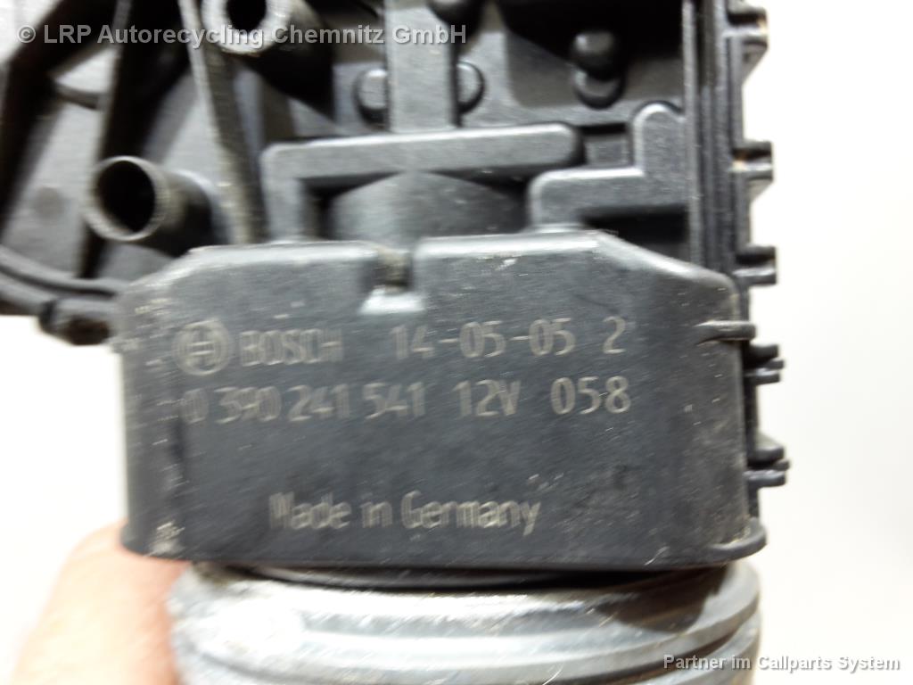 Renault Twingo BJ 2014 Wischermotor vorn Scheibenwischer Bosch 0390241541