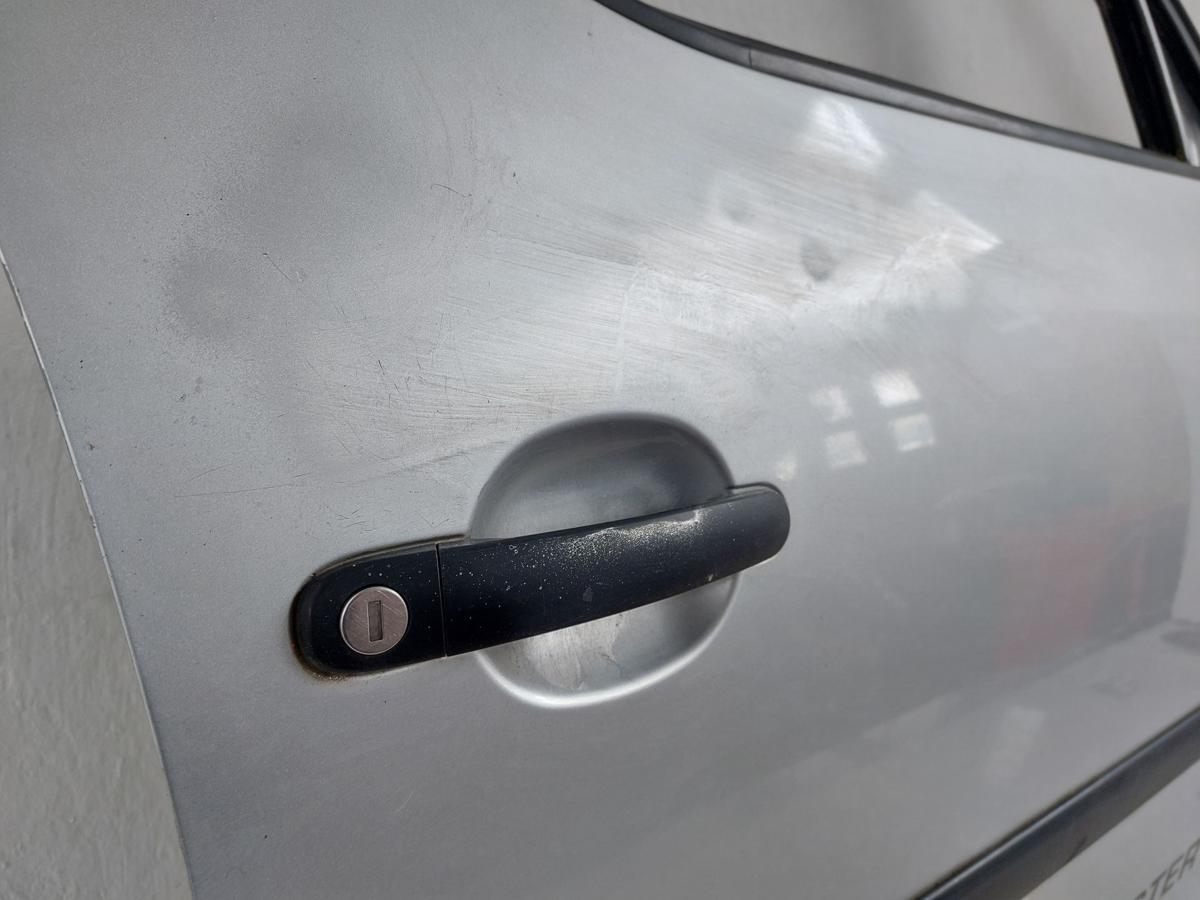 Skoda Roomster 5J T&uuml;r vorn rechts Beifahrert&uuml;r LA7W Reflexsilber 2006-2015