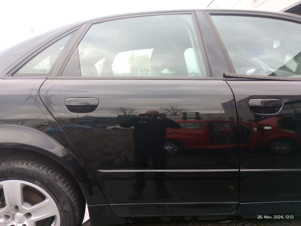 Audi A4 8E Limo orig Tür hinten rechts Beifahrerseite LY9B Schwarz Bj 2001