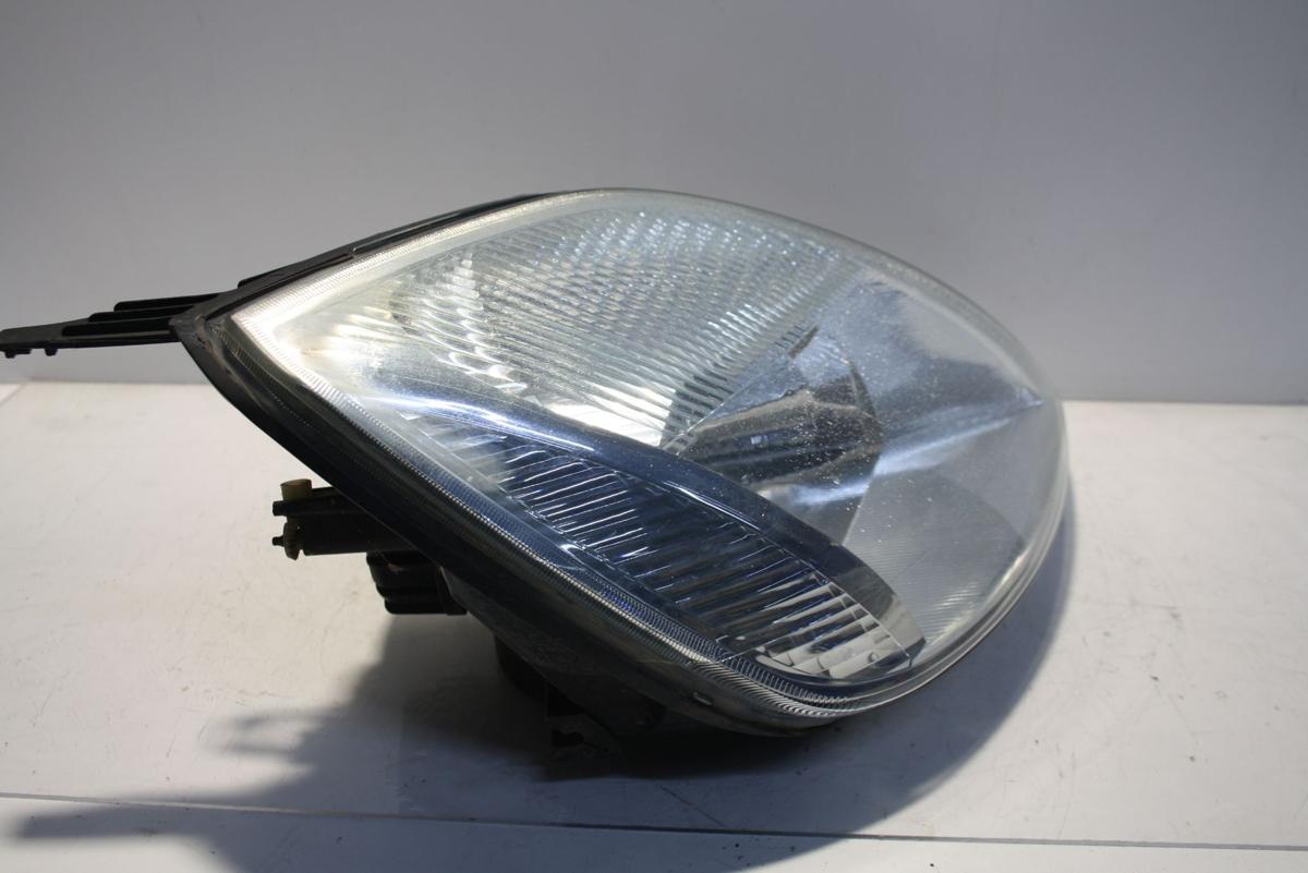 Ford Fiesta V orig Scheinwerfer rechts Halogen Haupt Licht Bj 2004