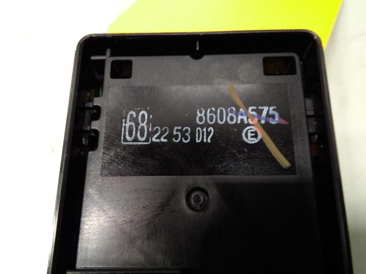 Mitsubishi Eclipse Cross original Schalter Fensterheber Fensterheberschalter links