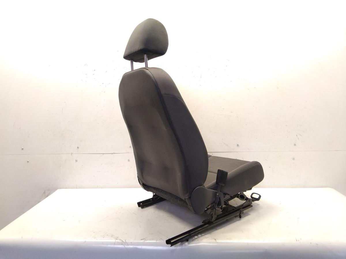 VW Golf 5 1K Sitz Fahrersitz vorn links Stoff dunkelgrau 3 t&uuml;rig BJ2008