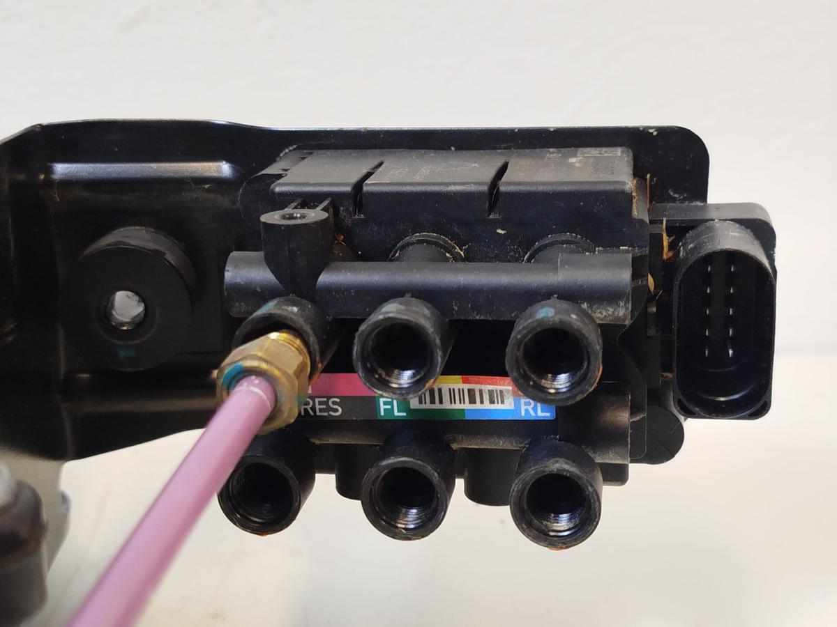 NIO ET7 Elektro Kompressor Luftfederung Luftfahrwerk mit Verteilerblock OEM