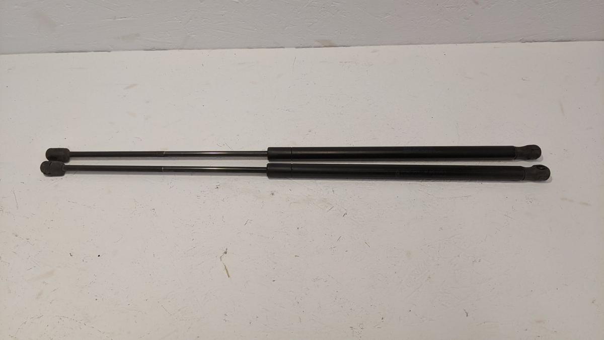 Ford Fiesta Gasdruckd&auml;mpfer Gasdruckfeder D&auml;mpfer Heckklappe