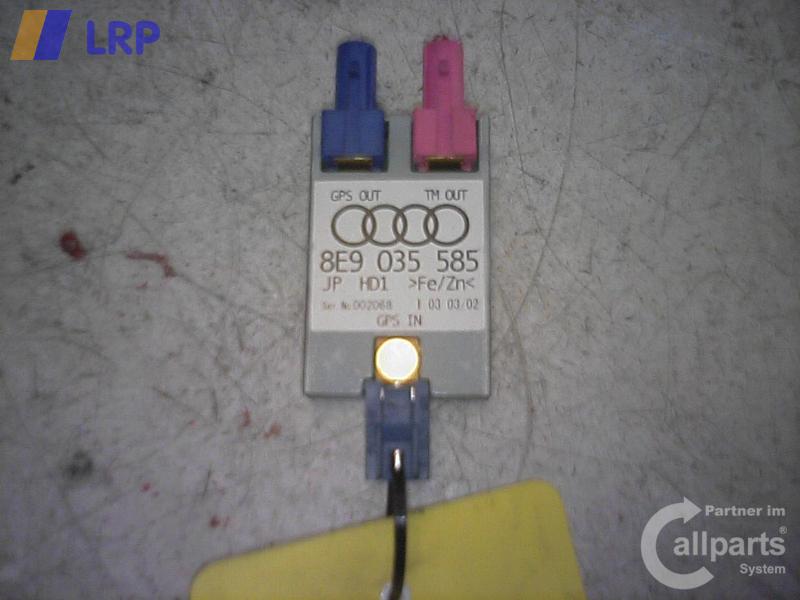 Audi A4 8E BJ: 2003 Antennenweiche Original 8E9035585