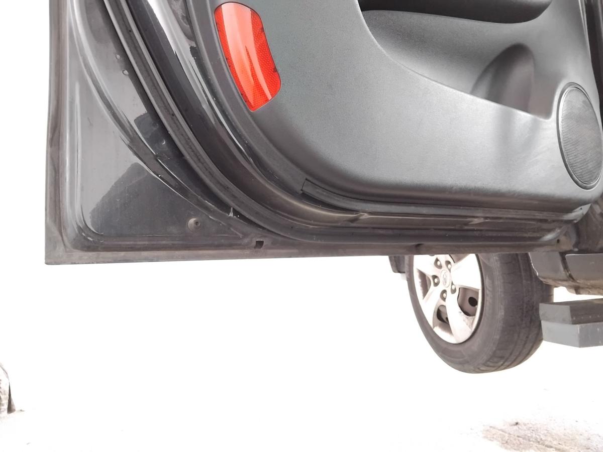 Hyundai i30 FD Tür vorn links Fahrertür 5-türig BJ2010 9F Stone Black Perl.