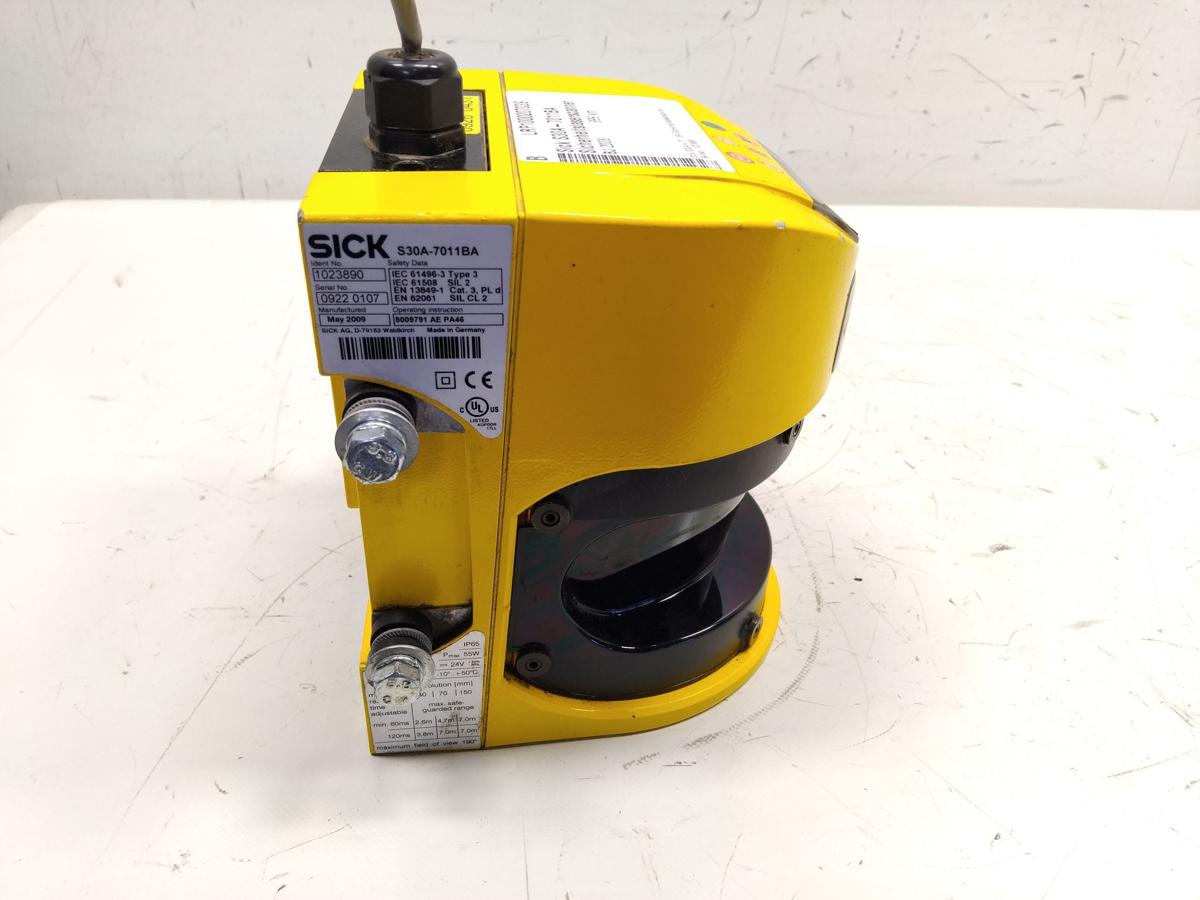 Sick S30A-7011BA Sicherheitslaserscanner Sensor 1023890 mit Gebrauchsspuren