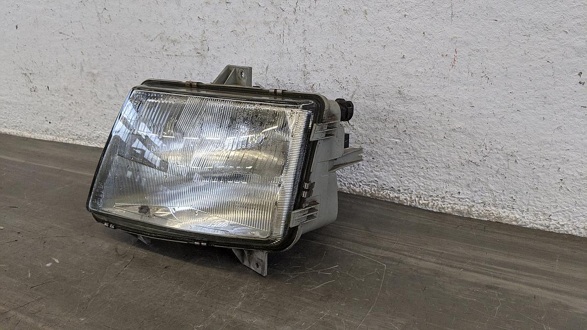 Mercedes Benz Vito W 638 Scheinwerfer Lampe vorn links H4 H1 Valeo