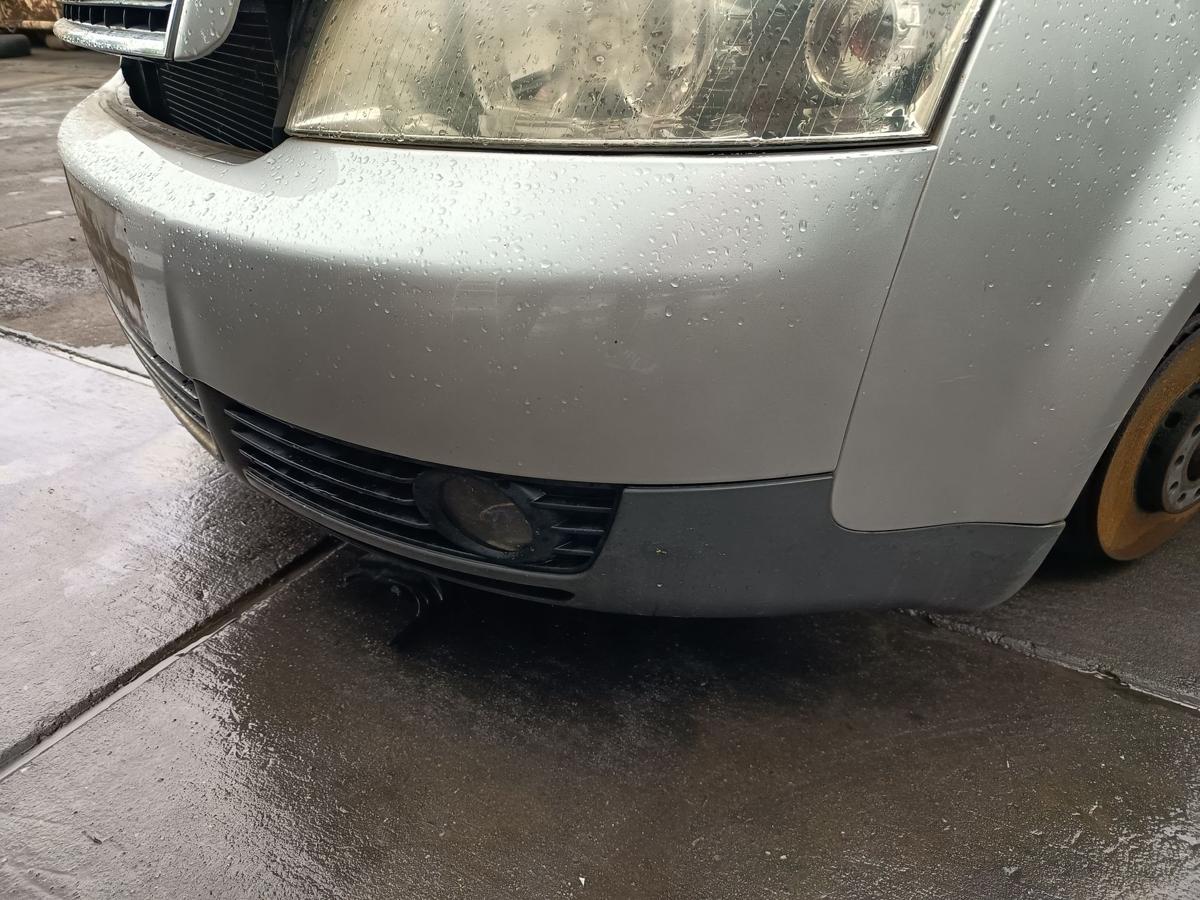 Audi A4 B6 original Sto&szlig;stange vorne LY7W Lichtsilber Metallic Baujahr 2002