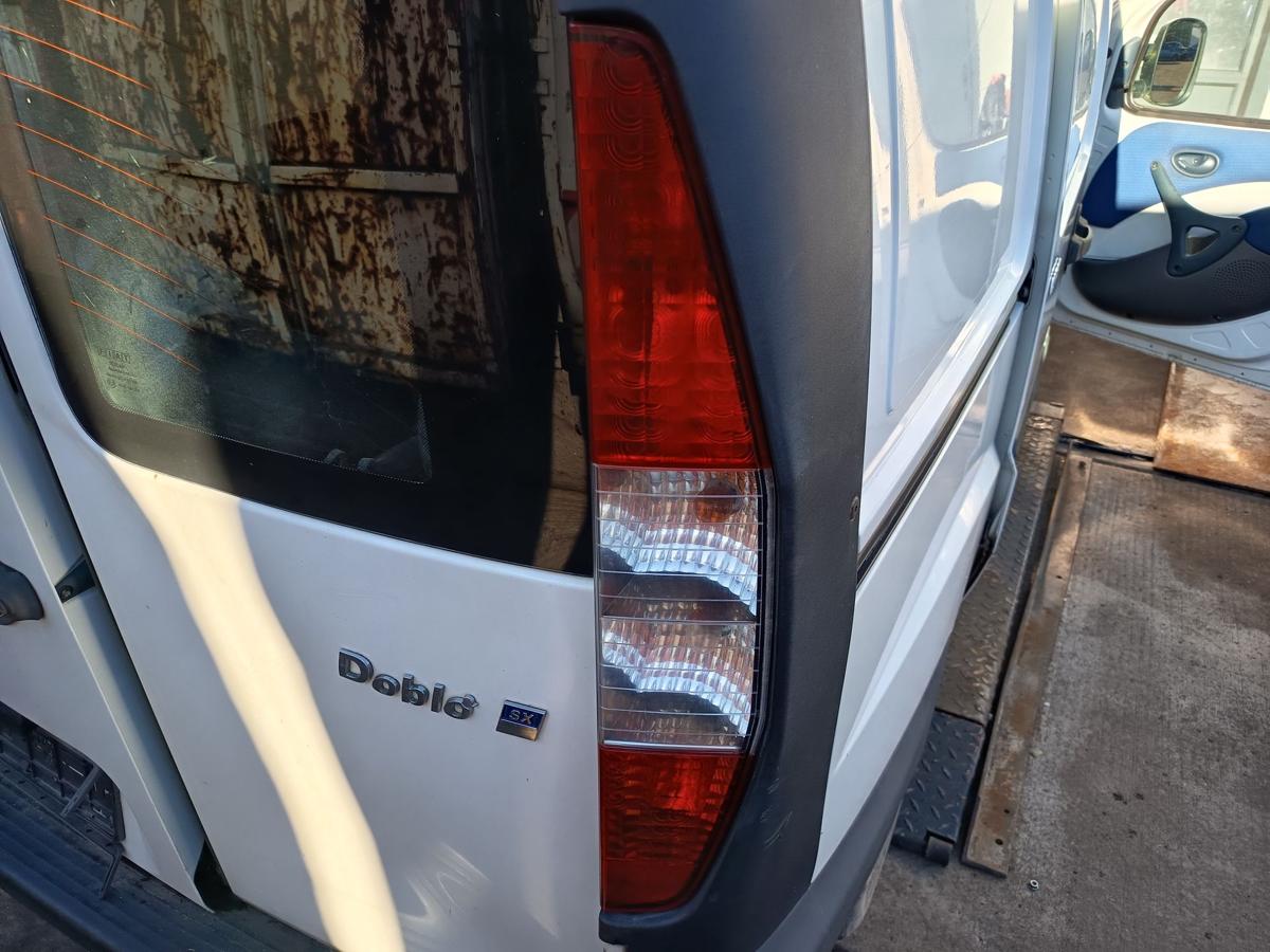 Fiat Doblo Cargo 223 original R&uuml;ckleuchte rechts Heck Schluss Licht Bj 2001