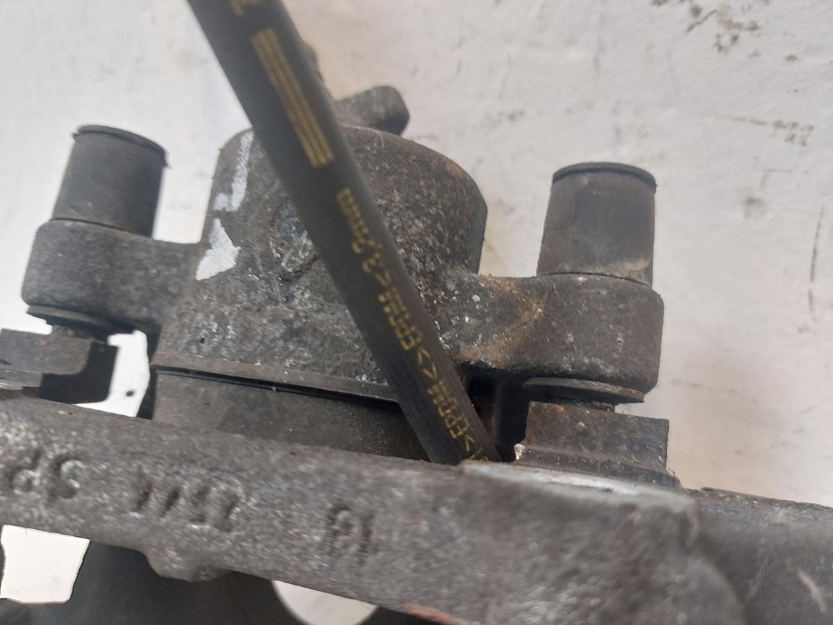 Renault Clio IV X98 TCe90 Bremssattel vorn links Sattel Bremszange 900ccm 66kw