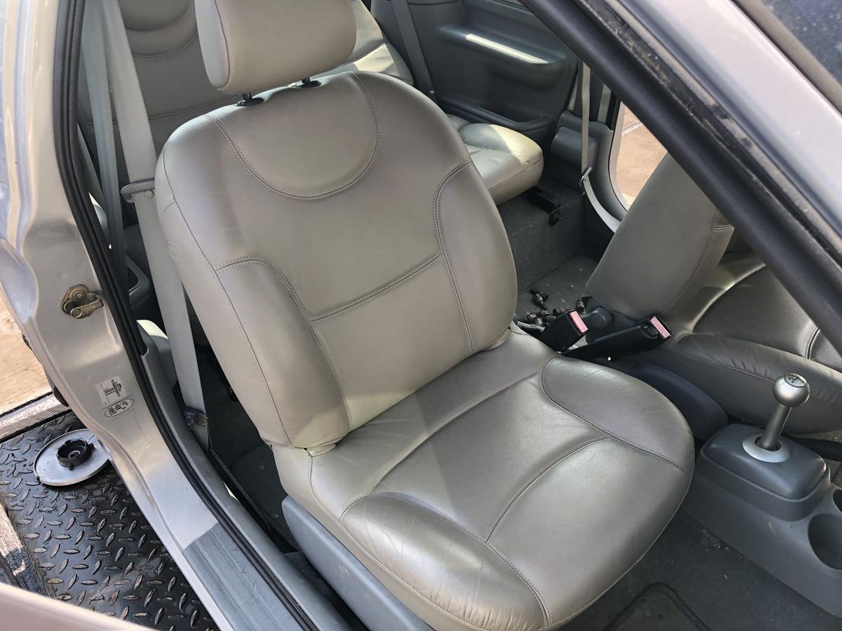 Renault Twingo I original Beifahrersitz vorn rechts Leder beige Bj 2006