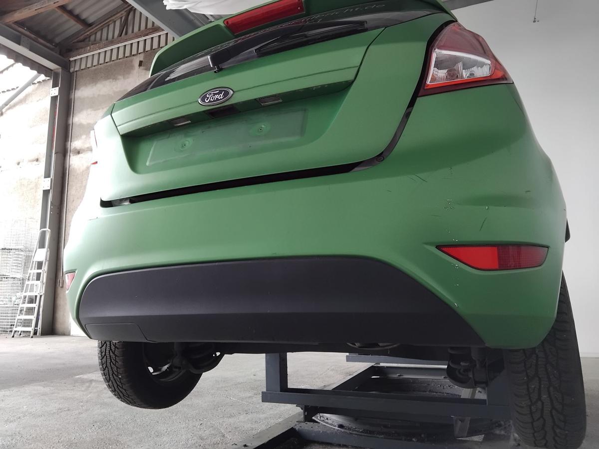 Ford Fiesta JA8 orig Sto&szlig;f&auml;nger Sto&szlig;stange hinten BJ2016 frostwei&szlig;-gr&uuml;n foliert