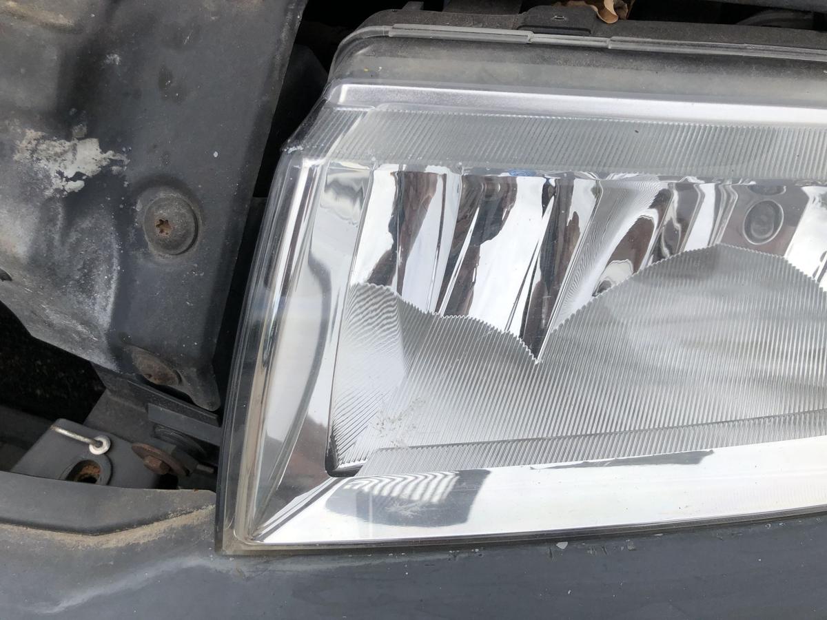Skoda Fabia 6Y Praktik Scheinwerfer links Hauptscheinwerfer Halogen Hella