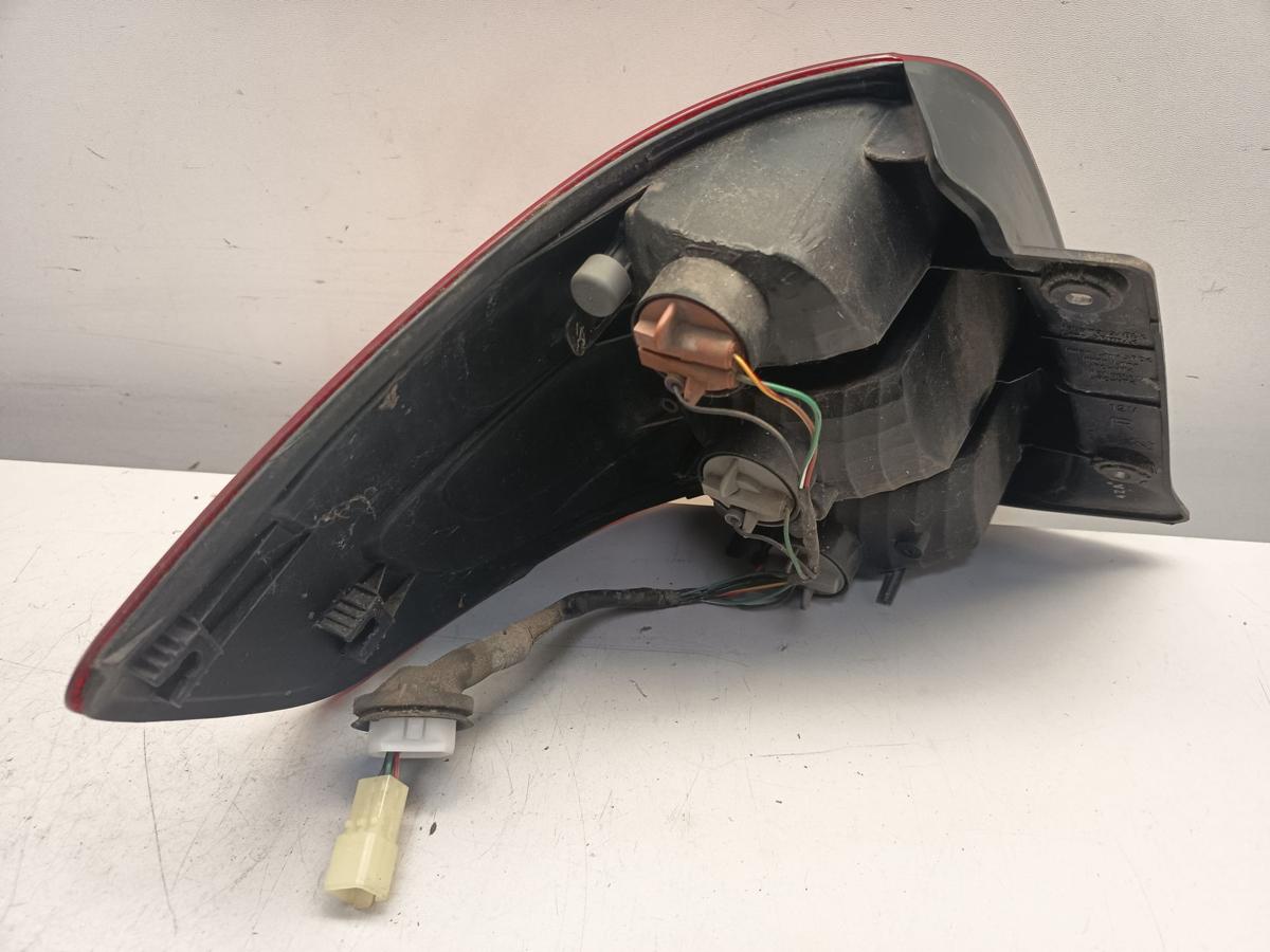 Suzuki SX4 5trg original R&uuml;ckleuchte rechts Heck Schlusslicht Bj 2007
