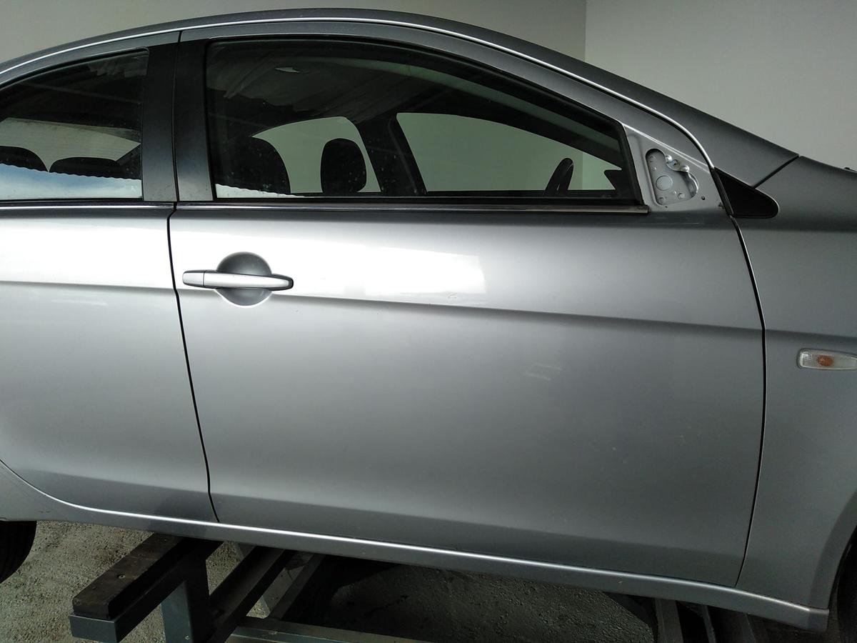 Mitsubishi Lancer 8 CY0 Tür vorn rechts Beifahrertür silber A3 Bj.2011