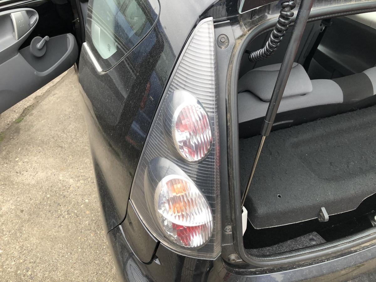Citroen C1 Typ P R&uuml;ckleuchte links R&uuml;cklicht Heckleuchte 3 und 5 t&uuml;rer