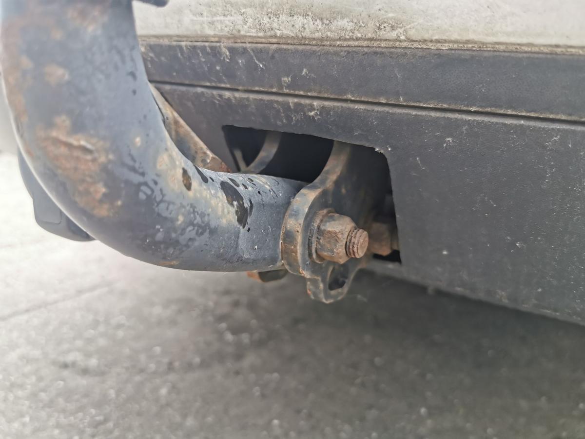 VW Golf V 1K Variant Stossfänger Stossstange Bumper hinten AHK LA7W Reflexsilber