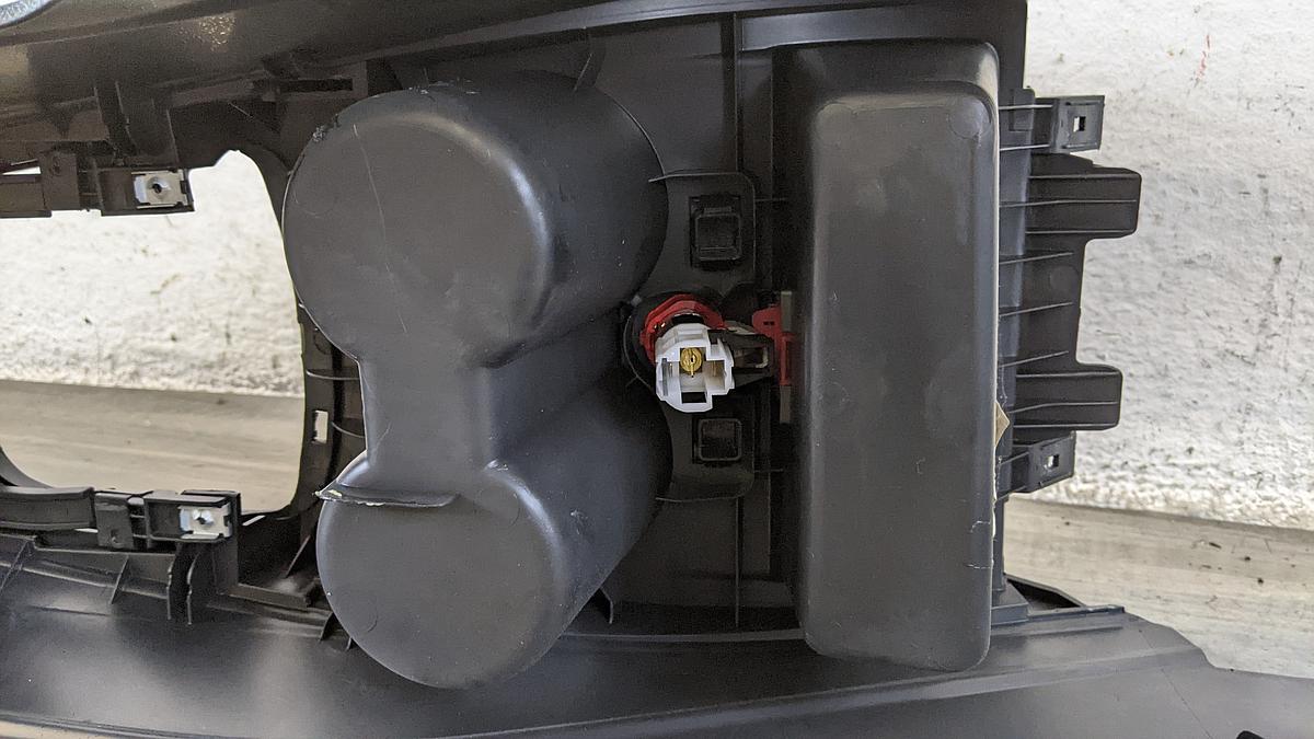 VW Polo 6R Tunnelverkleidung Mittelkonsole Mitteltunnel