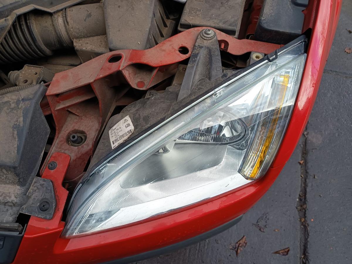 Ford Focus II original Scheinwerfer links Halogen vor Facelift Bj 2005