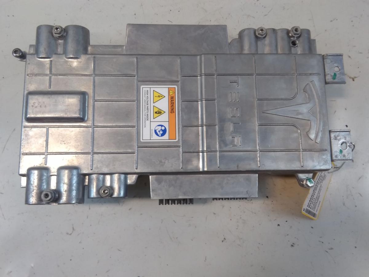 Tesla Model S orig Spannungswandler Wechselrichter Inverter 102115400E BJ2014