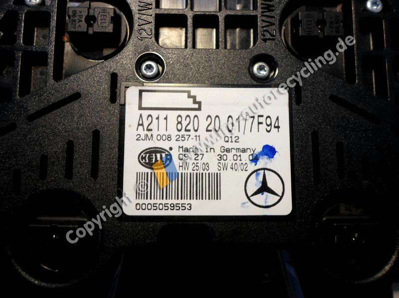 Mercedes Benz S211 Bj.2005 original Innenleuchte hinten A2118202001 7F94