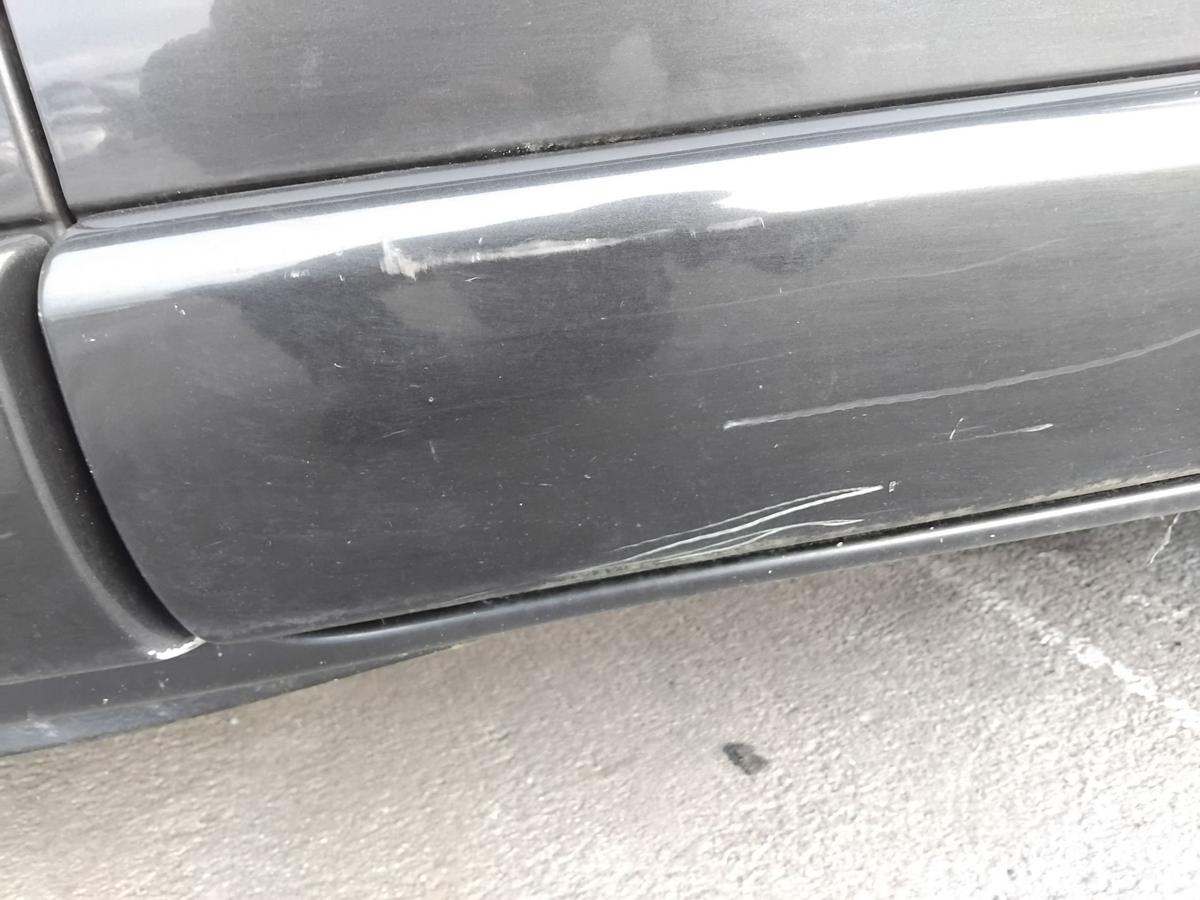 Opel Vivaro A Tür vorn rechts Beifahrertür mitternachtschwarz L298 BJ2003