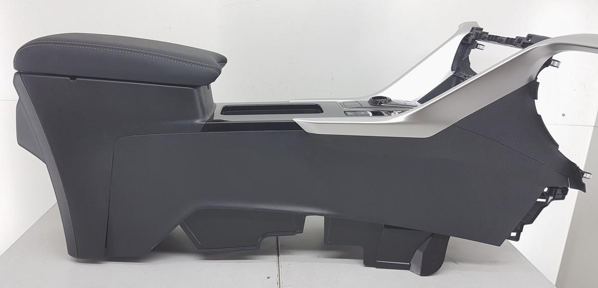 Mitsubishi Eclipse Cross Mittelkonsole Bj2023 Mittelarmlehne Zierleisten