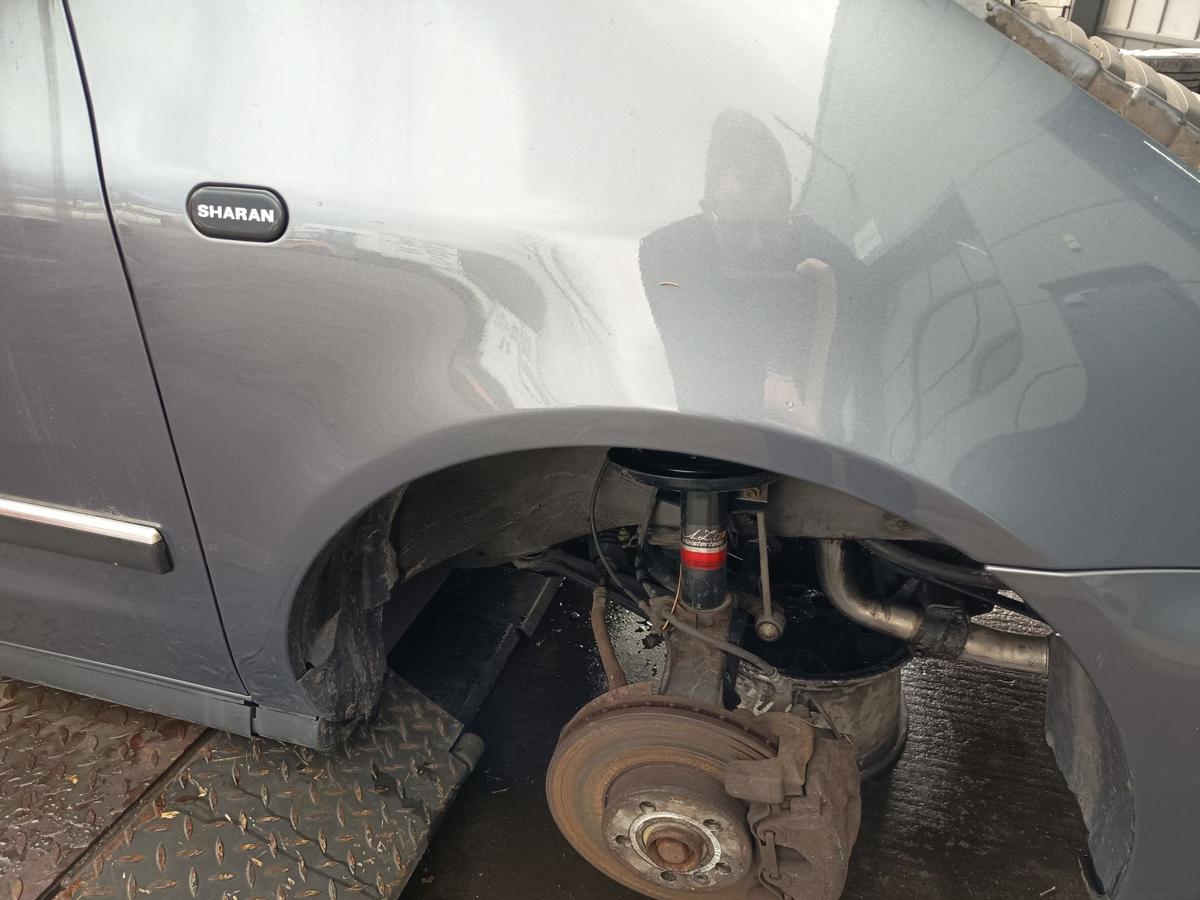 VW Sharan original Kotfl&uuml;gel rechts LR7K Baujahr 2009