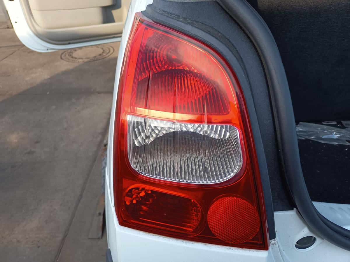 Renault Twingo II original R&uuml;ckleuchte links Heck Schluss Licht Bj 2009
