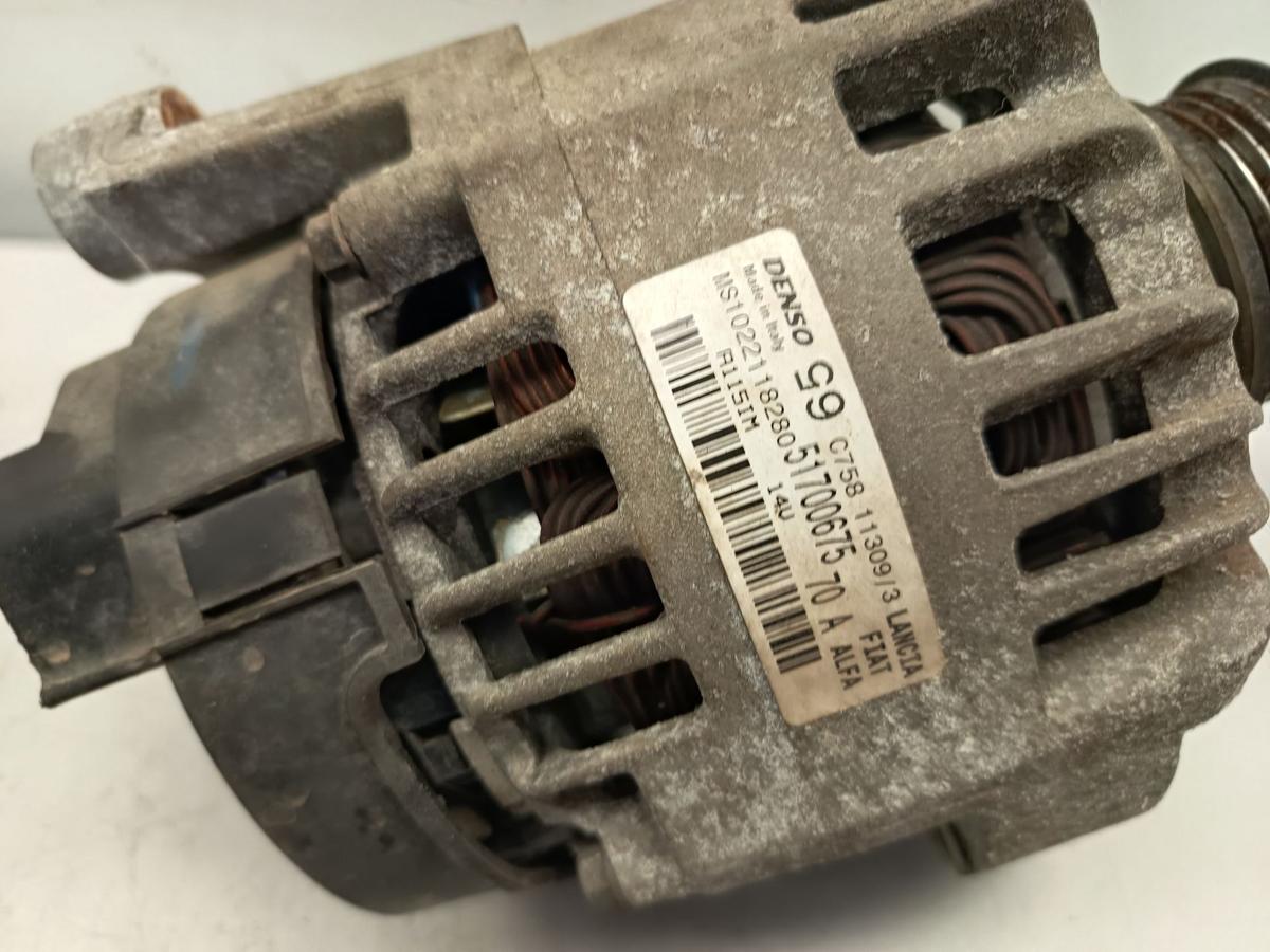 Fiat Punto 199 original Lichtmaschine Generator 1.2l 48kW Benzin 70A Bj 2009
