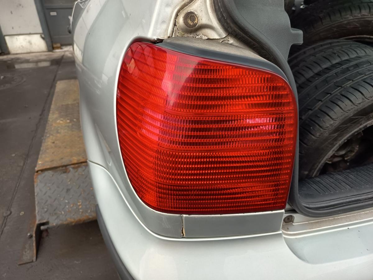 VW Polo III 6N2 original R&uuml;ckleuchte links Heck Schluss Licht Bj 2001